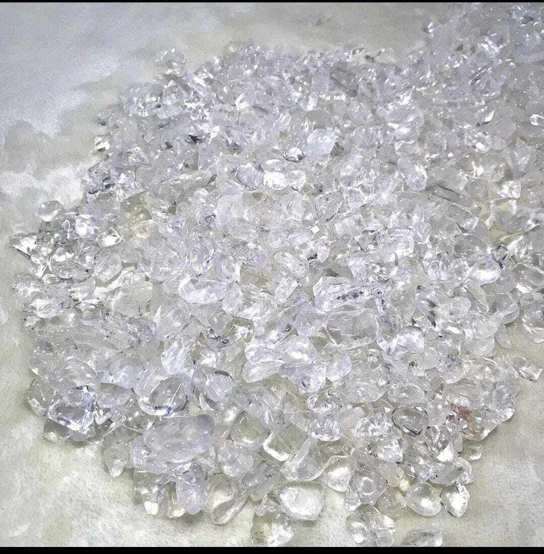 NATURAL GLASS CHIPS 140GSM