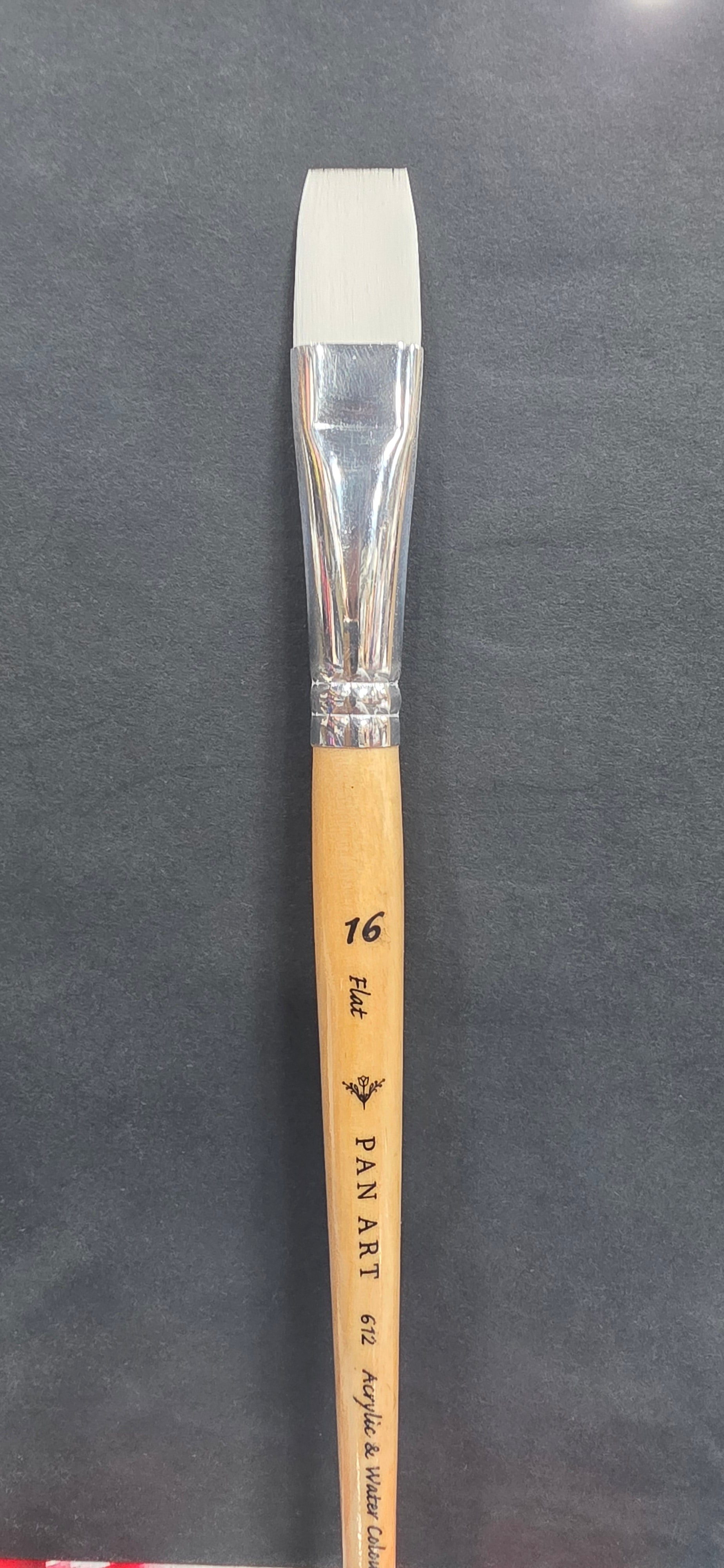 BRUSH STUDIO WHITE 612 F 16