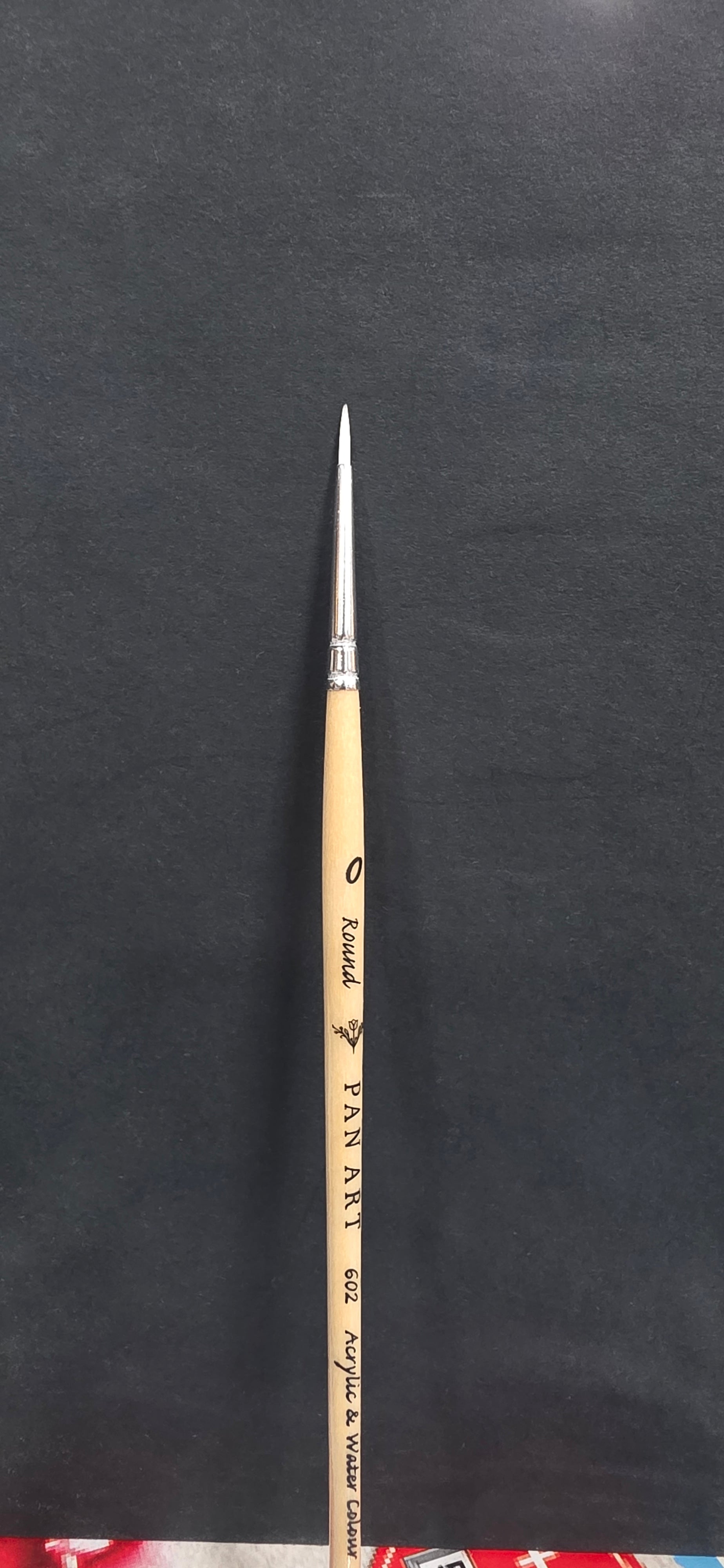 BRUSH STUDIO WHITE 602 R 0
